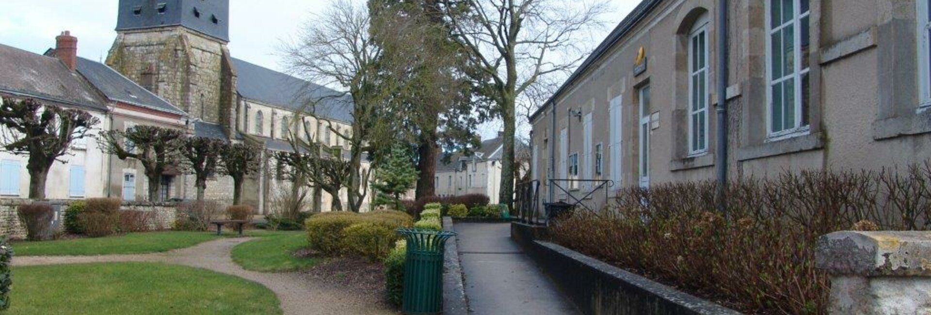 La mairie de Aschères-Le-Marché vous accueil (45) Loiret